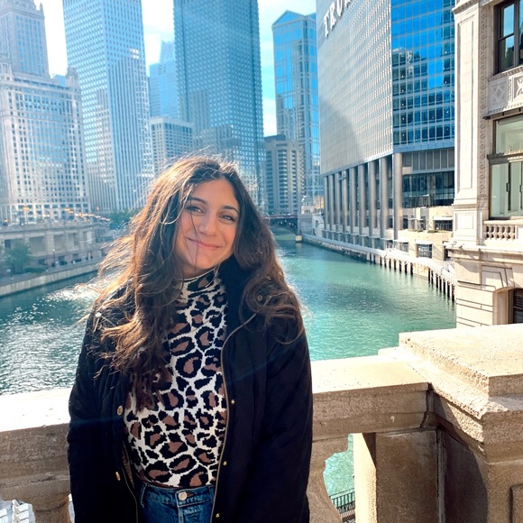 Meet your Posher, Andrea - Picture 1 of 1